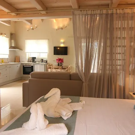 Ellie Holiday home *